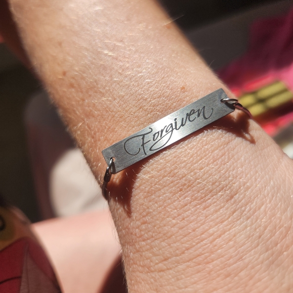 Personalized Forgiven bracelet Silver, Pulley Secure - Picture 1 of 5